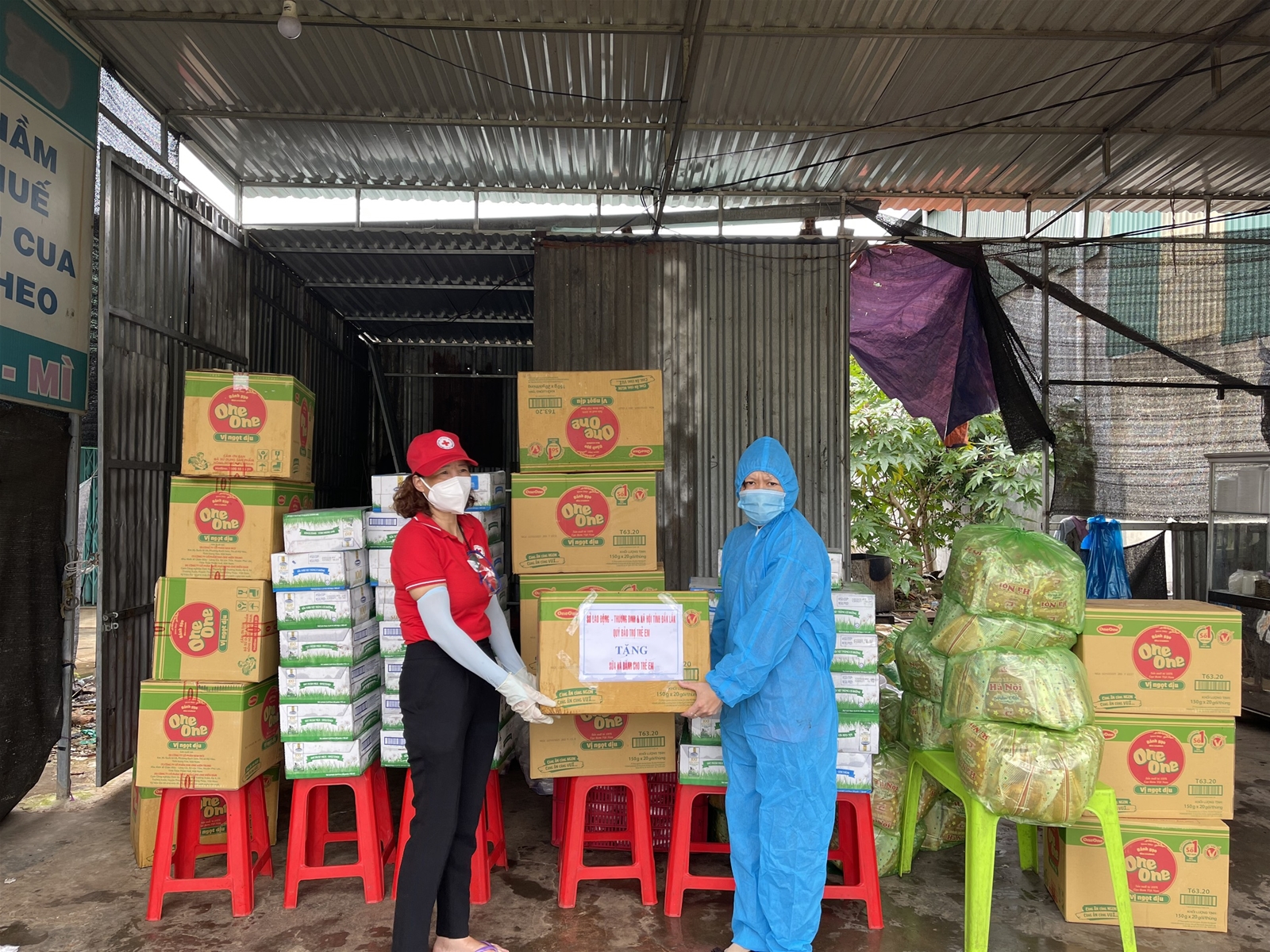 Hỗ trợ chăm sóc trẻ em từ vùng dịch trở về tỉnh Đắk Lắk