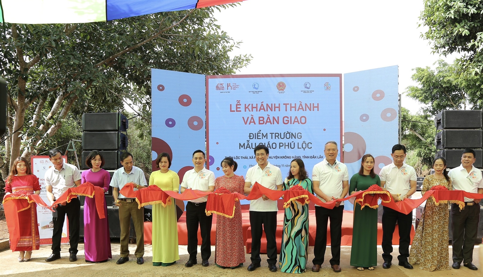Lễ khánh thành và bàn phòng học điểm trường Mẫu Giáo Phú Lộc, huyện Krông Năng
