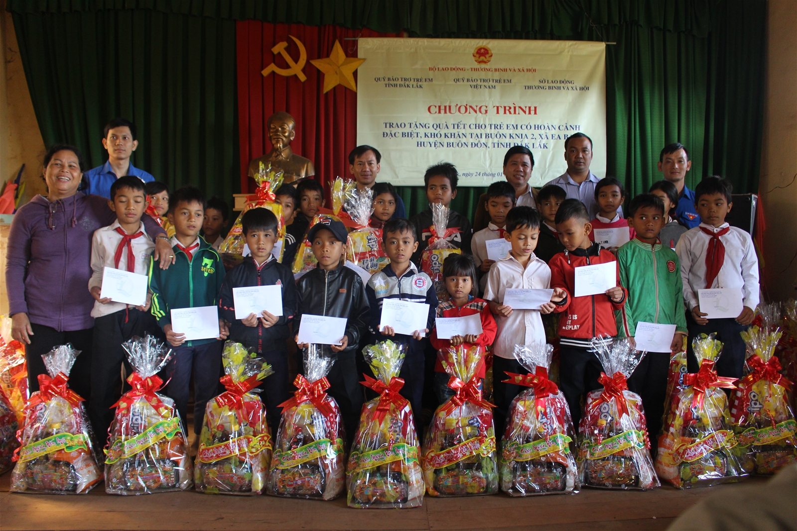 CÁC HOẠT ĐỘNG HỖ TRỢ CỦA QUỸ BẢO TRỢ TRẺ EM TỈNH ĐẮK LẮK  NHÂN DỊP TẾT NGUYÊN ĐÁN KỶ HỢI NĂM 2019
