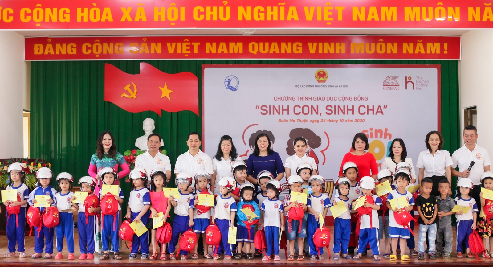"Sinh con sinh cha” chương trình giáo dục cộng đồng tại tỉnh Đắk Lắk