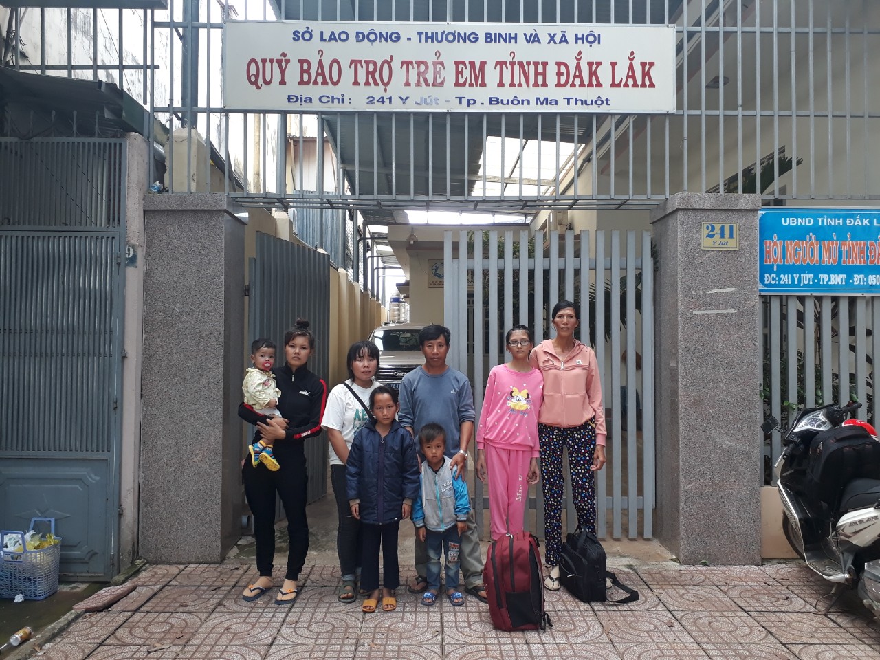 Tổ chức đưa trẻ em đi phẫu thuật tim bẩm sinh